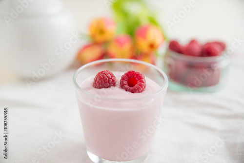 Joghurt mit Beeren