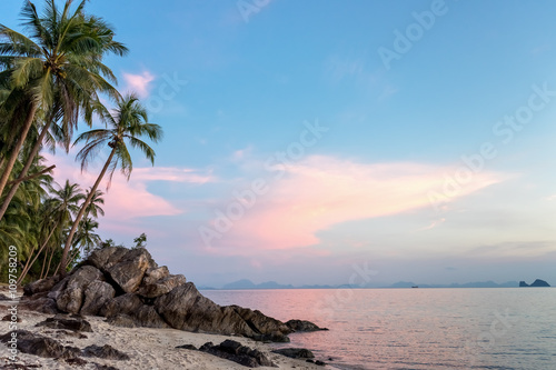 Sunset on a tropical beach  Koh Samui, Thailand © mizuno555