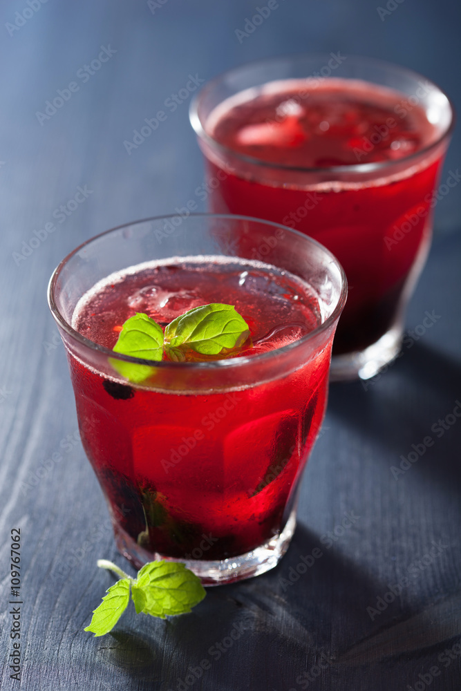 refreshing blueberry drink with lime and mint refreshing blueberry drink with lime and mint