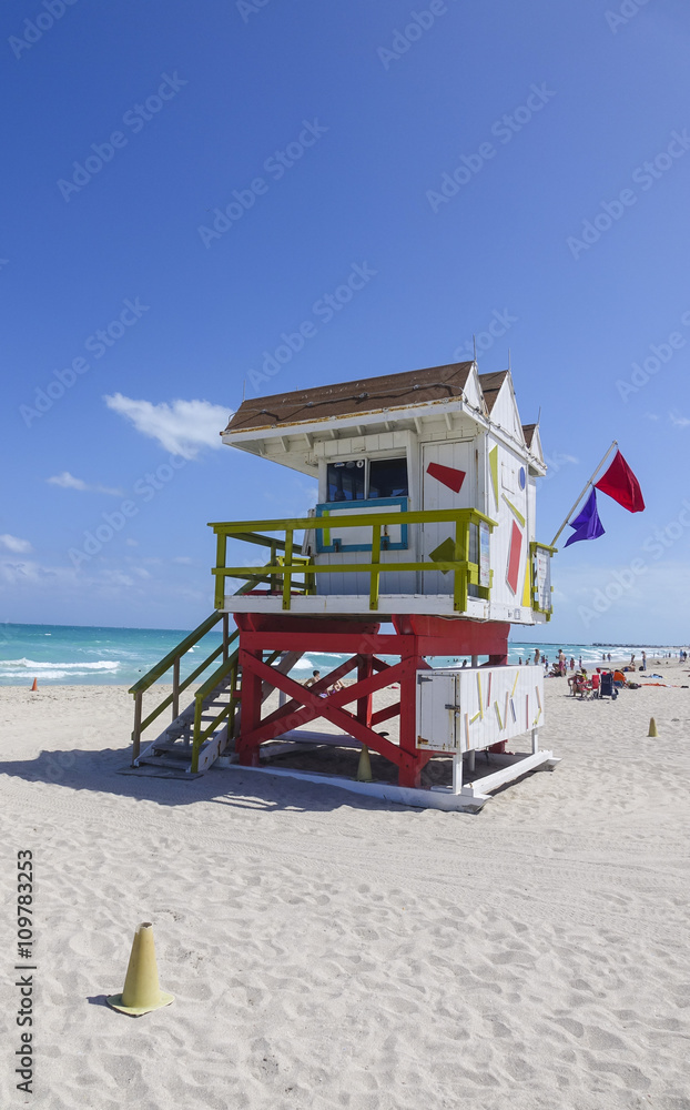 Fototapeta premium Lifeguard Tower at M;iami Beach - Rescue house - MIAMI. FLORIDA - APRIL 10, 2016