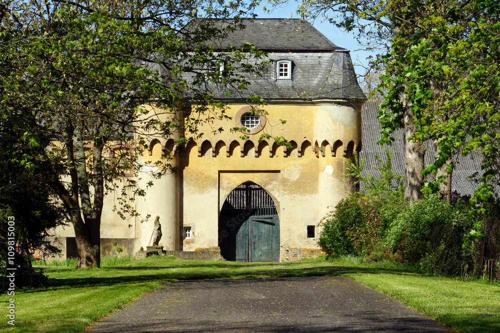 Große Burg Kleinbüllesheim