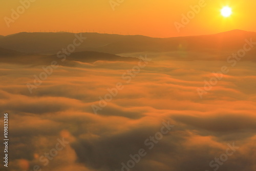 遠野盆地の雲海 © yspbqh14