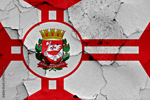 flag of Sao Paulo painted on cracked wall