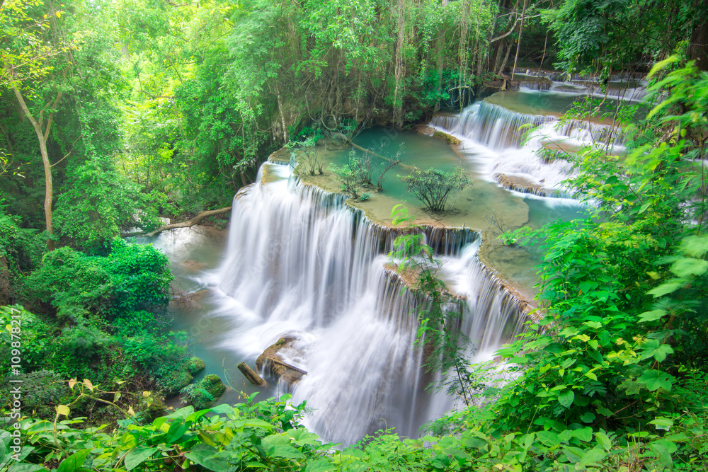 Obraz premium Beautiful waterfall