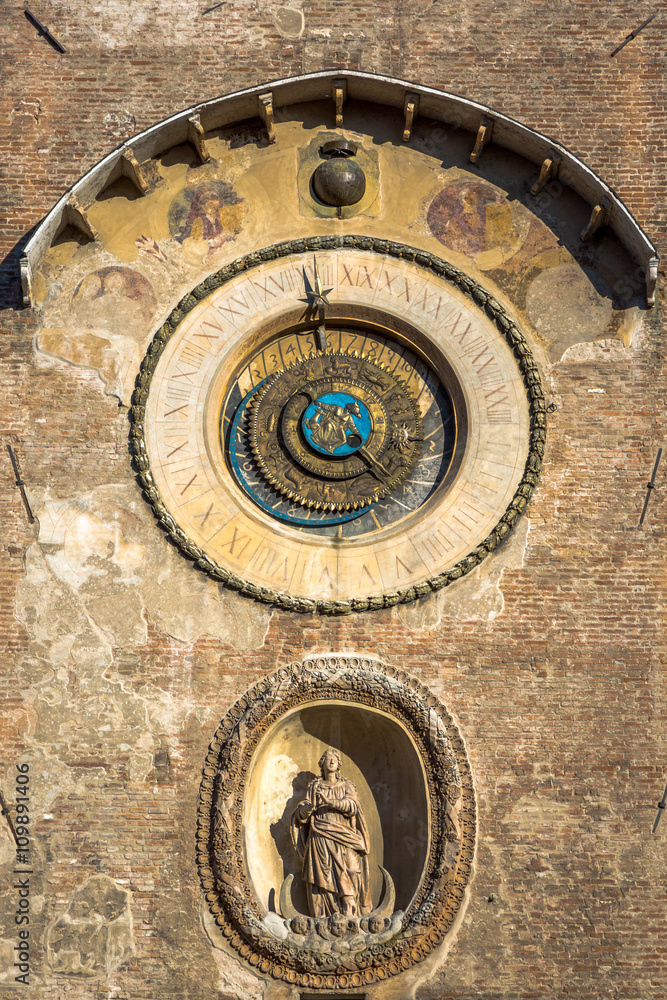Italy: Mantova, Torre dell'Orologio