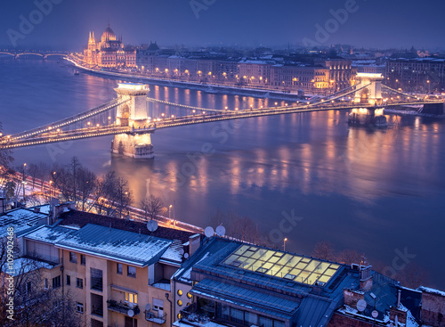 Chain Bridge, Budapest at night