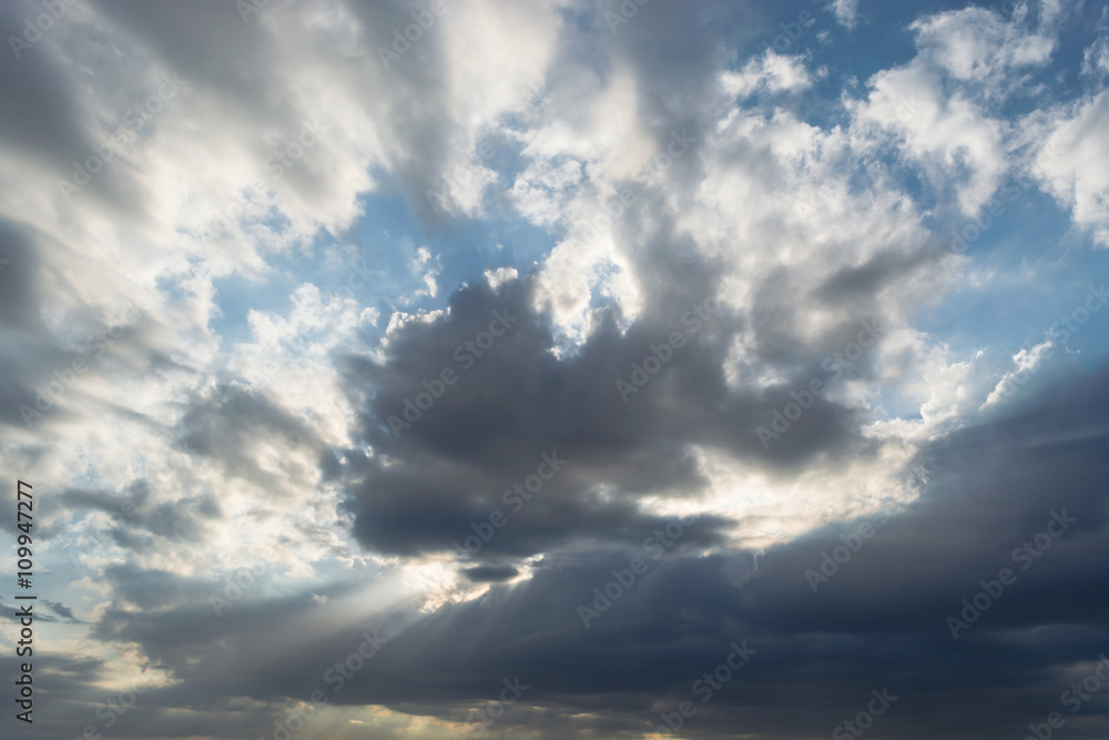 Obraz premium Dramatic stormy clouds sky background