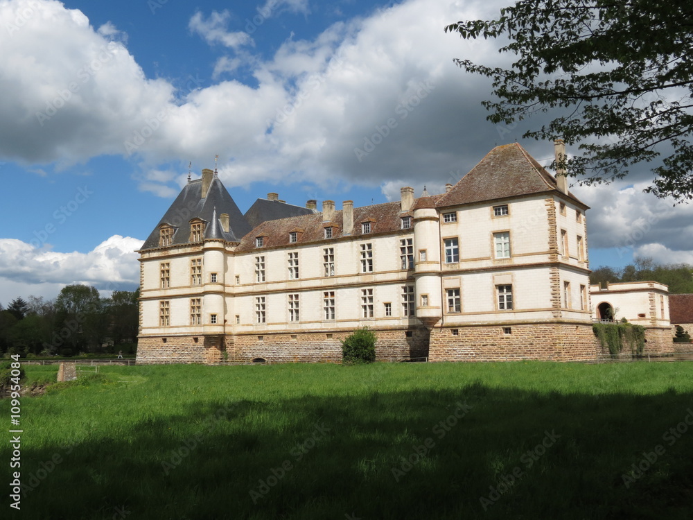 Bourgogne - Saône-et-Loire - Cormatin - Château et son parc