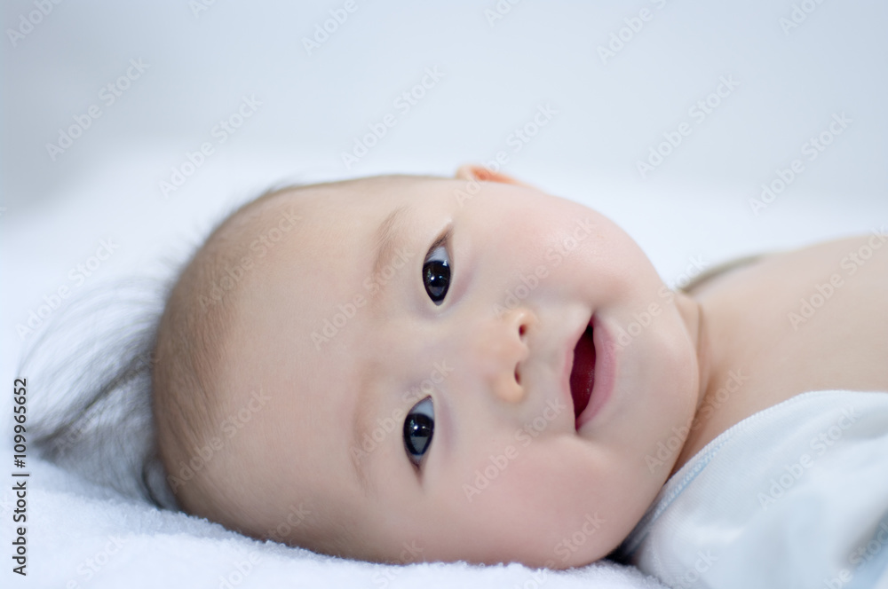 笑顔の日本人の赤ちゃん Stock Photo Adobe Stock
