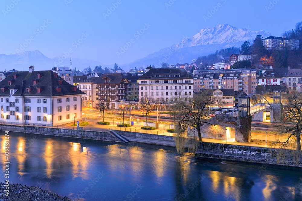 Switzerland Landscape : Luzern at dawn