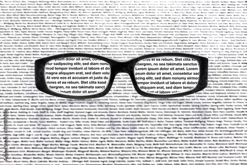 Brille mit Text