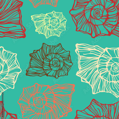 Seamless pattern with decorative seashells