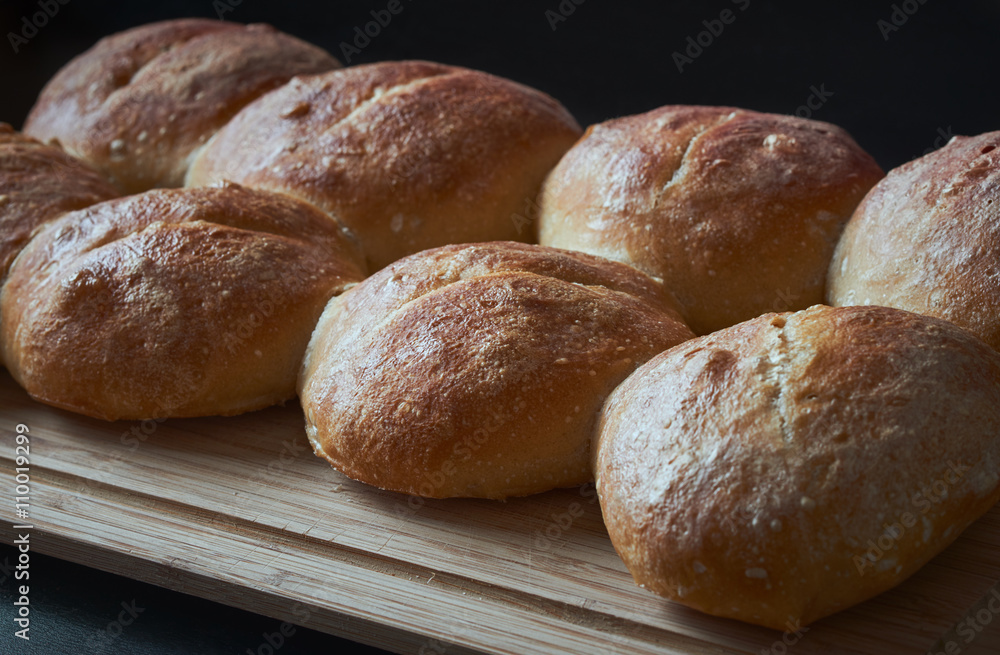 frische selbsgemachte Weizensauerteig Brötchen frische selbsgemachte Weizensauerteig Brötchen
