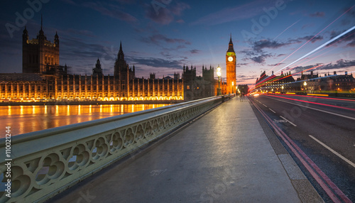 Big Ben and the Houses of Parliament at night in London