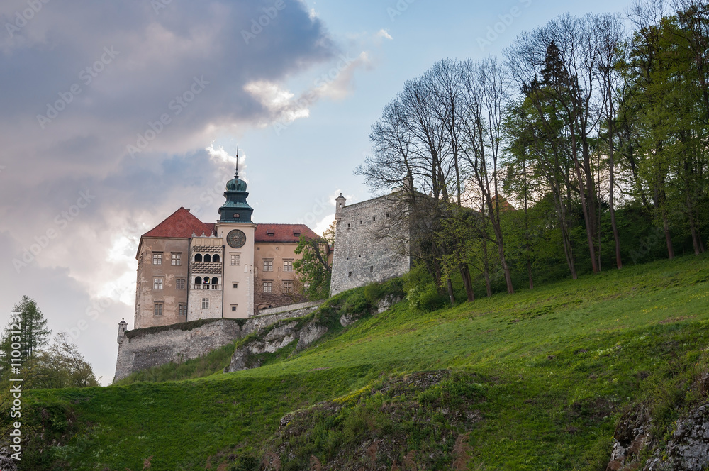 Renaissance castle in Pieskowa Skala on a cloudy day