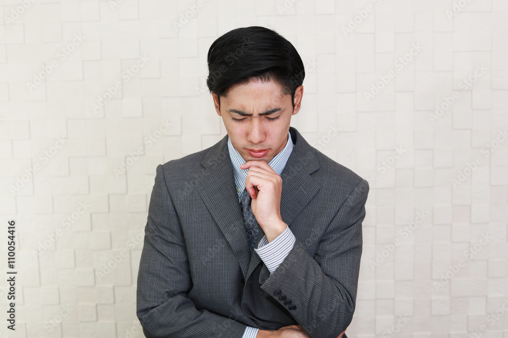 苦悩するビジネスマン