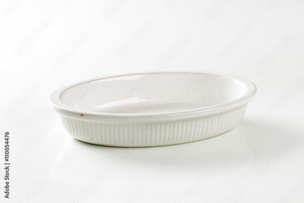 Deep oval porcelain baker Deep oval porcelain baker