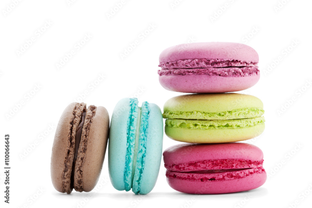 Obraz premium Cake macaron or macaroon isolated on white background, sweet and colorful dessert