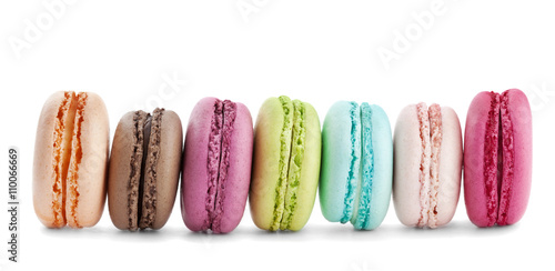 Φωτογραφία Cake macaron or macaroon isolated on white background, sweet and colorful cookie