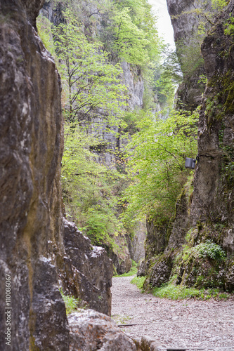 Voie Sarde, route romaine à la grotte de Saint Christophe en Savoie