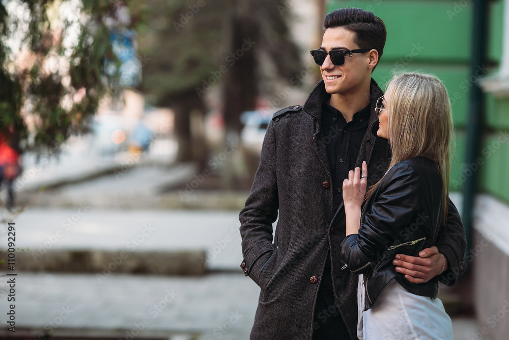 Obraz premium Young beautiful couple