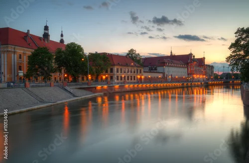 Naklejka na ścianę Wrocław wieczorny krajobraz miasta