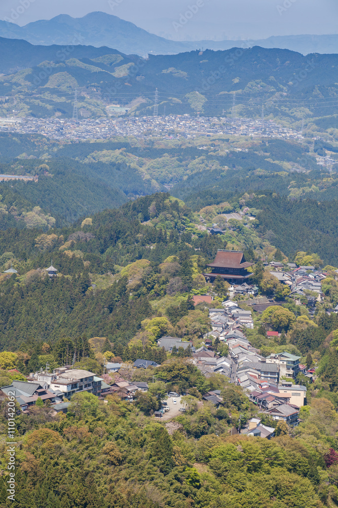 Mount Yoshino and Yoshino town at Nara prefecture , is Japan's most famous cherry blossom spot