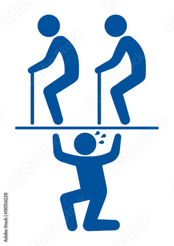 2人の老人を支える人