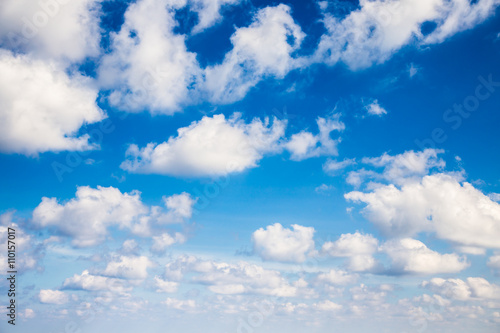 Fototapeta Naklejka Na Ścianę i Meble -  White clouds in blue sky wide angle view