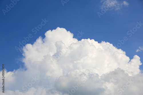 Nuce clouds in sky