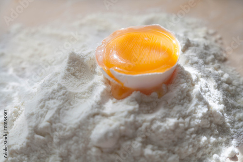 Egg on flour hill