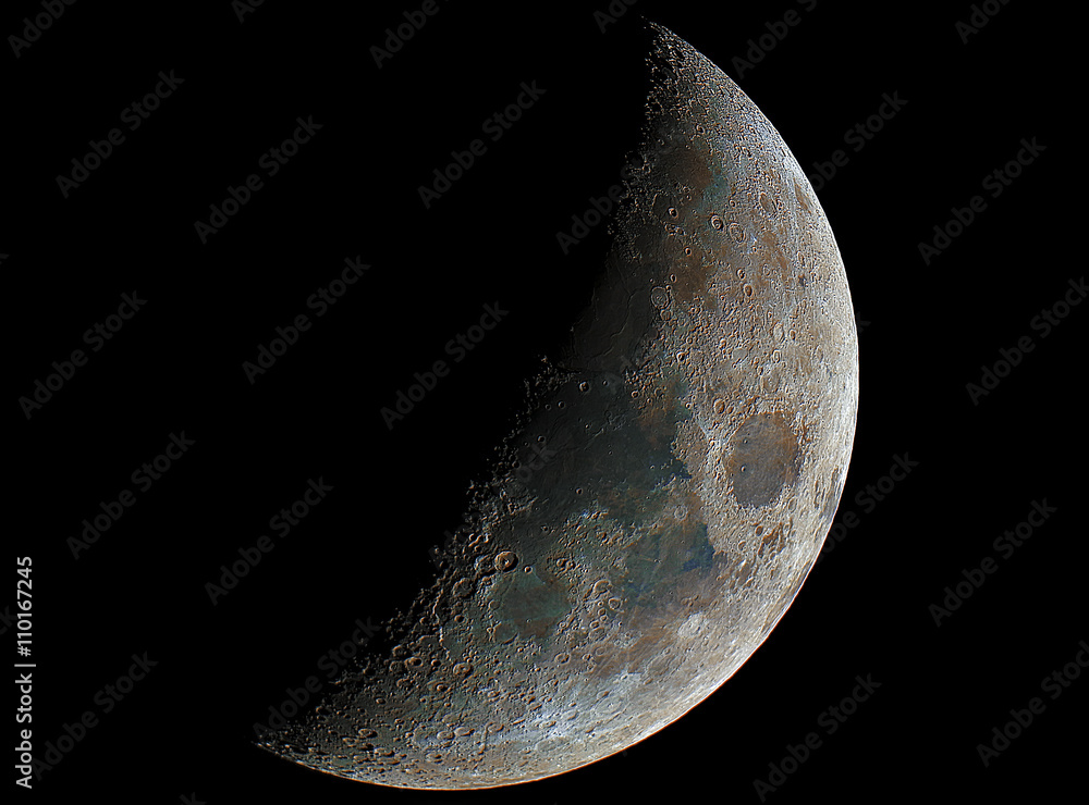 Naklejka premium Natural colors of our Moon (waxing crescent). Colori naturali della nostra Luna (crescente).
