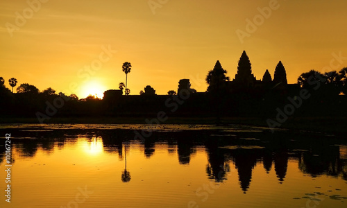 Angkor Wat temple © giftography