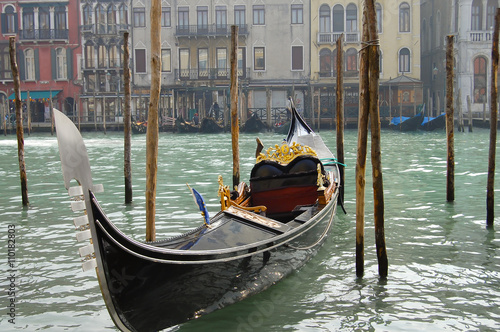 Gondola - Venice - Italy © Adwo