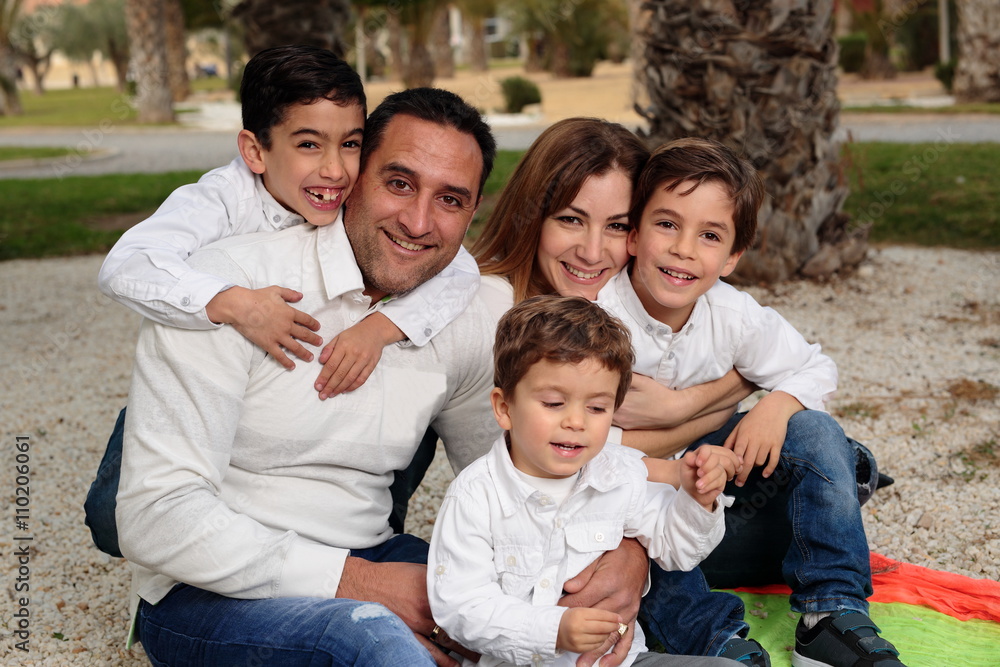 Family in a park in Elche Family in a park in Elche