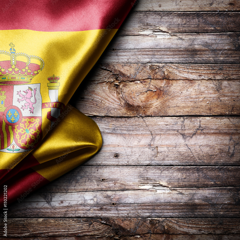 Flag of Spain on wooden boards - obrazy, fototapety, plakaty 