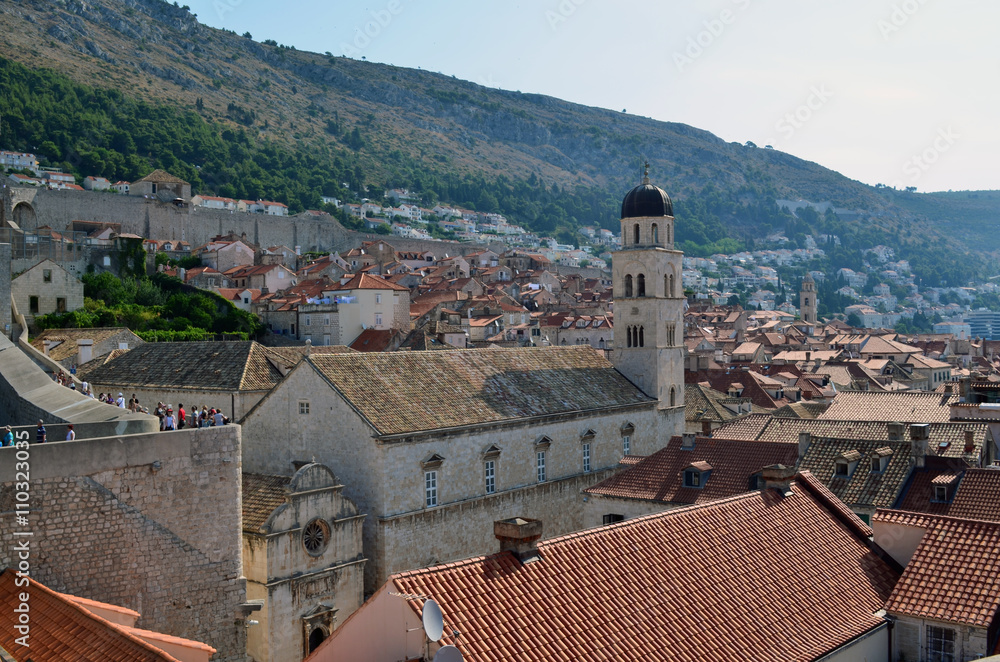 Dubrovnik Monastère Franciscain et colline
