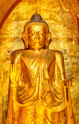 Buddha statue in Ananda temple © Olga Khoroshunova