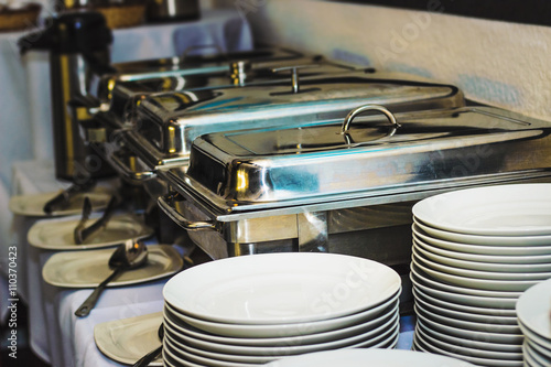 Fototapeta Naklejka Na Ścianę i Meble -  Chafing Dish am Buffet