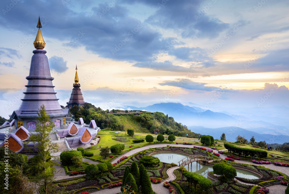 Obraz premium The Great Holy Relics Pagoda Nabhapolbhumisiri