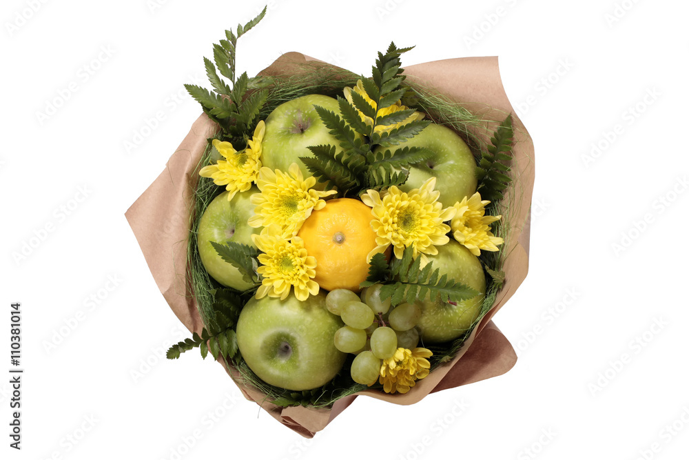 Foto Fruits bouquets of flowers isolated on white background
