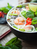 vietnamese prawns soup pho
