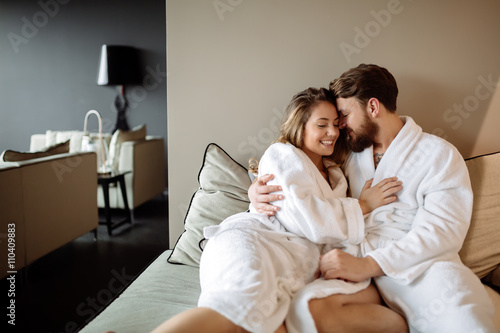 Couple enjoying wellness weekend © NDABCREATIVITY