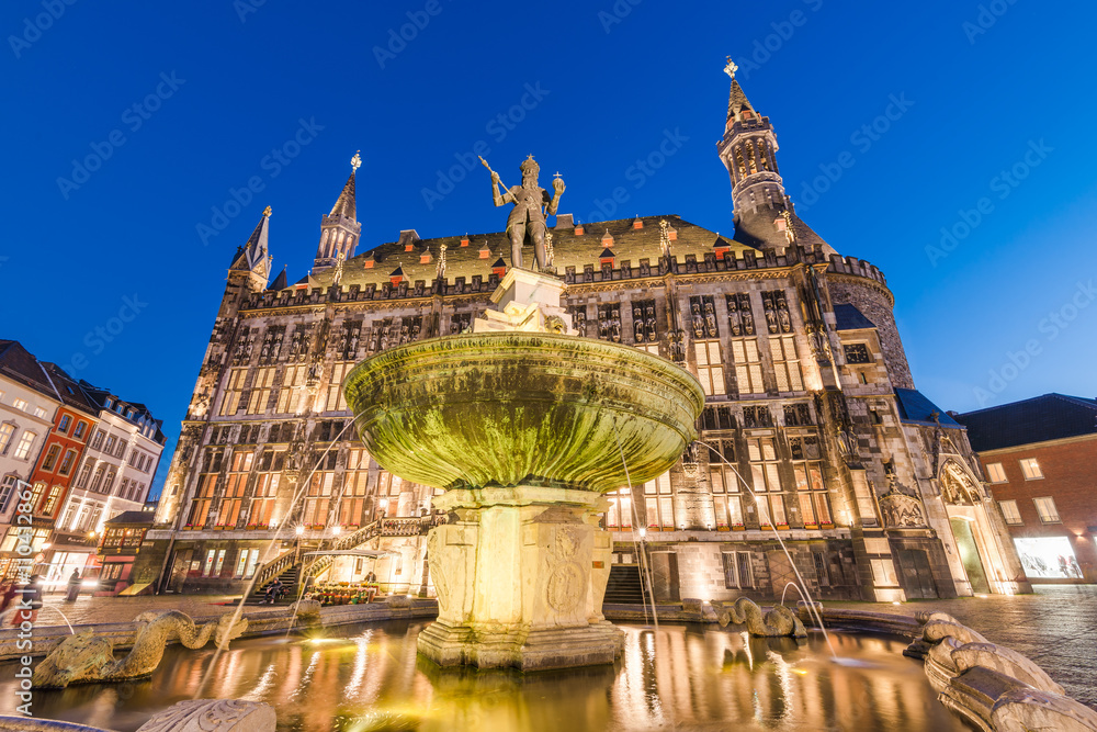 Obraz premium Rathaus zu Aachen