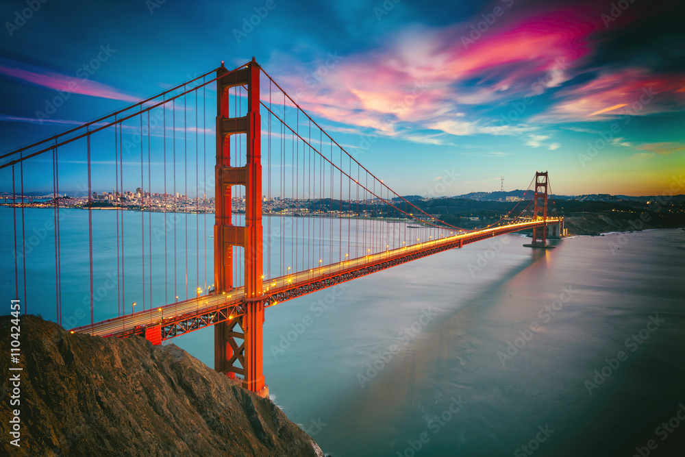 Fototapeta premium San Francisco with the Golden Gate bridge
