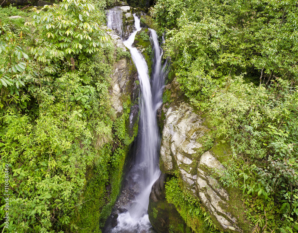 Fototapeta premium Rimbi Waterfalls at Pelling