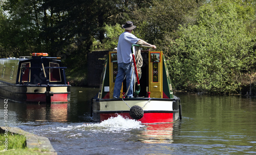 Foto Old couple traveling with narrowboat in UK