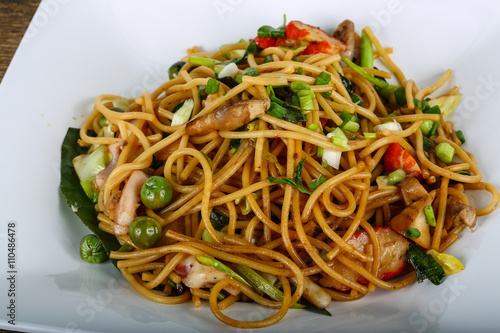 Asian pasta with seafood