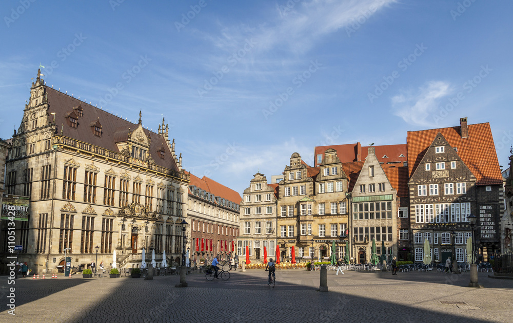 Town Hall and facade of half timbered houses on the Market Squar