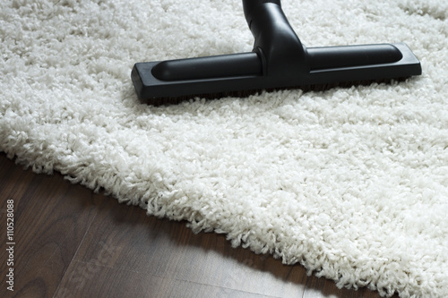 Cleaning carpet hoover